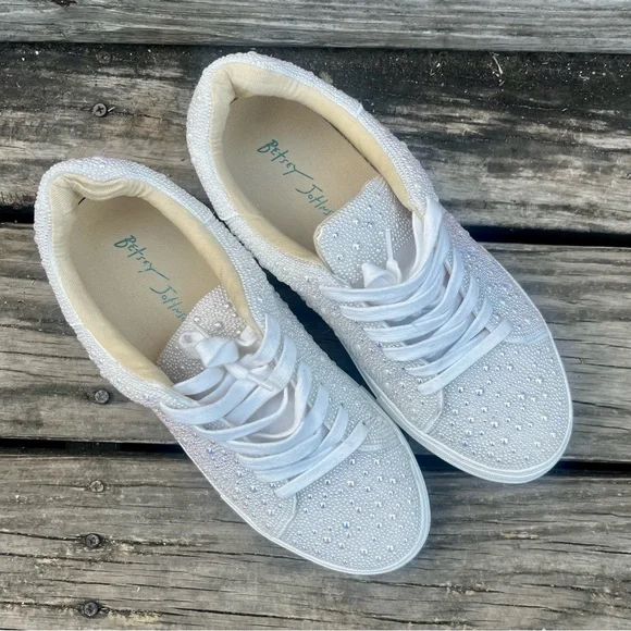 BETSEY JOHNSON WHITE IVORY SPARKLY WOMENS 8.5 M SIDNY SNEAKERS - Picture 3 of 13